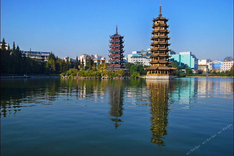 Vienna Hotel Guilin Xiangshan Park Exterior photo